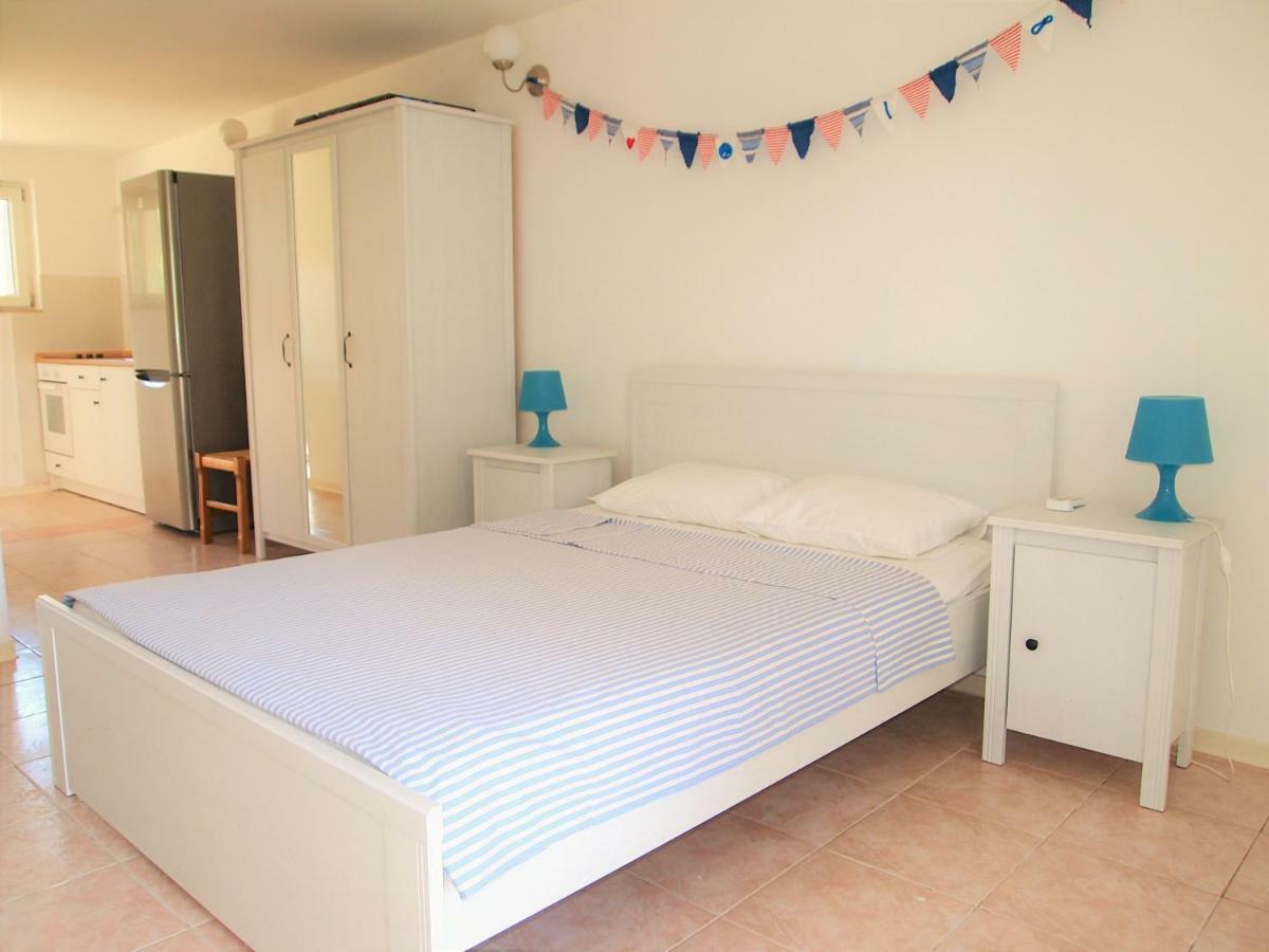 Studio Apartment Branko Novalja Bagian luar foto